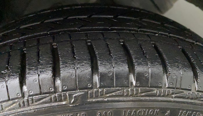 2015 Hyundai Grand i10 ASTA 1.2 KAPPA VTVT, Petrol, Manual, 17,822 km, Left Rear Tyre Tread