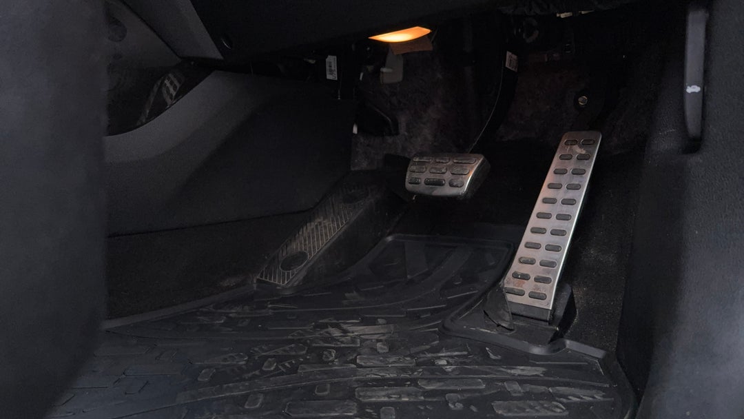 Pedals and Footmat