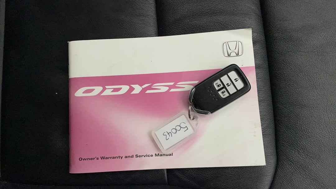 2016 Honda Odyssey Vti-l, Automatic, 116832 km, Key Close-up