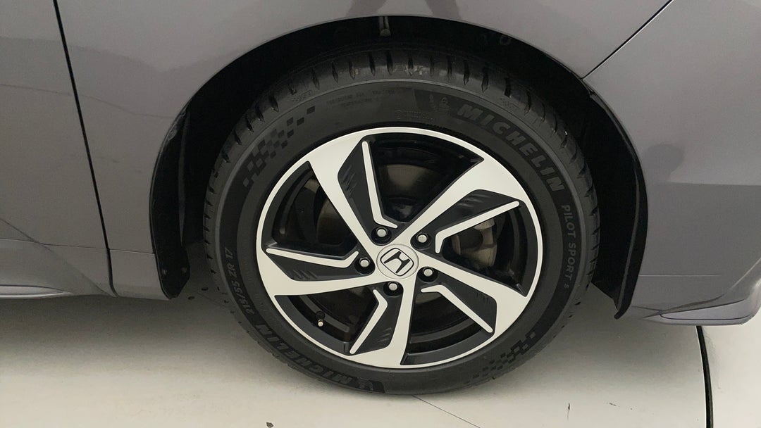 2016 Honda Odyssey Vti-l, Automatic, 116832 km, Right Front Wheel