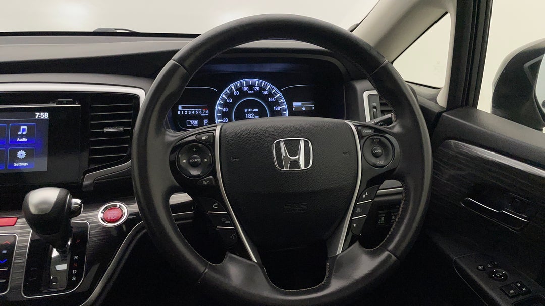 2016 Honda Odyssey Vti-l, Automatic, 116832 km, Steering Wheel Close-up