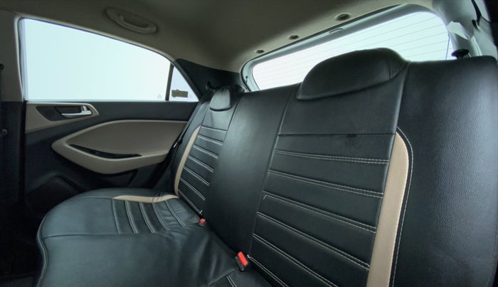 2020 Hyundai Elite i20 1.2 SPORTS PLUS VTVT, Petrol, Manual, 25,335 km, Right Side Rear Door Cabin