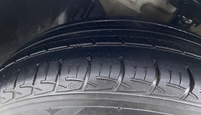 2020 Hyundai Elite i20 1.2 SPORTS PLUS VTVT, Petrol, Manual, 25,335 km, Left Front Tyre Tread