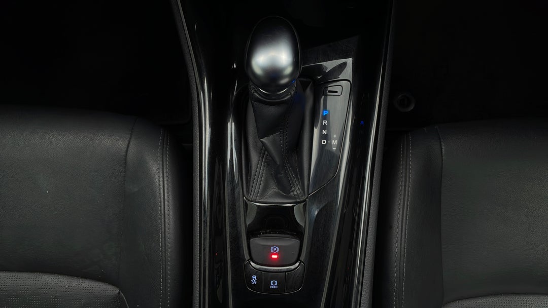 2018 Toyota C-HR Koba (2wd), Automatic, 67228 km, Gear Lever 