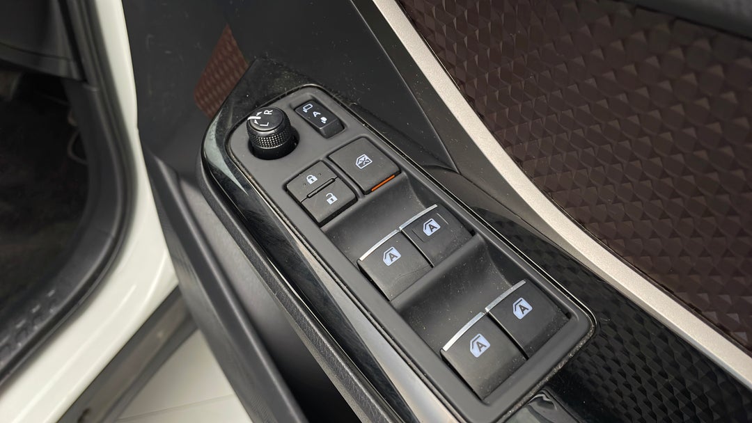 2018 Toyota C-HR Koba (2wd), Automatic, 67228 km, Drivers Side Door Panel Controls