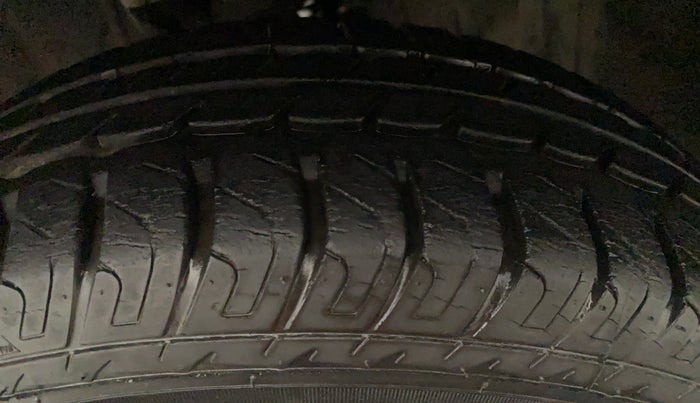 2018 Datsun Go T(O), Petrol, Manual, 5,405 km, Left Front Tyre Tread