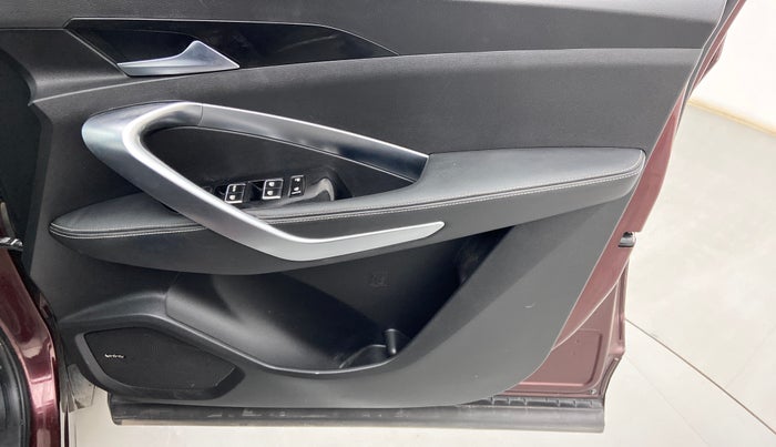 2019 MG HECTOR SHARP 1.5 DCT PETROL, Petrol, Automatic, 55,818 km, Driver Side Door Panels Control