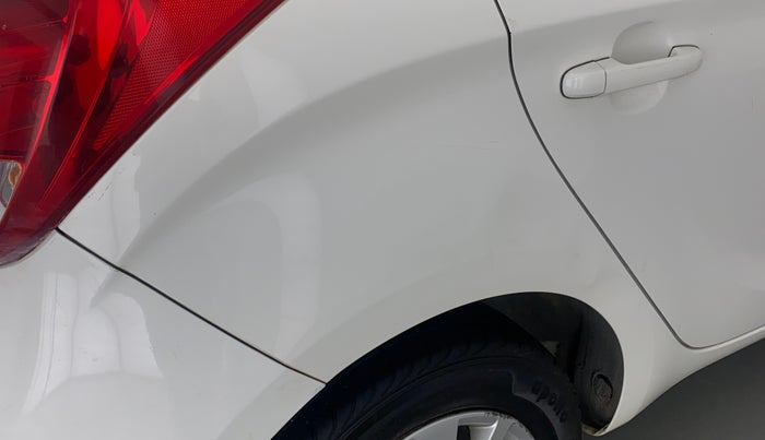 2013 Hyundai i20 MAGNA O 1.2, Petrol, Manual, 37,099 km, Right quarter panel - Slightly dented