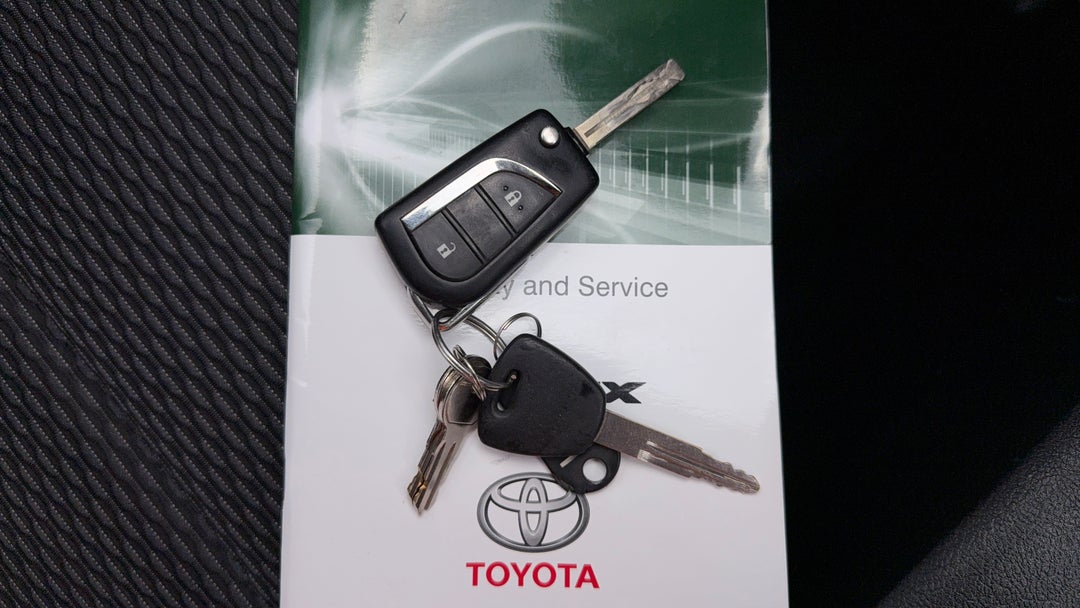 2017 Toyota Hilux Workmate, Automatic, 147470 km, Key Close-up