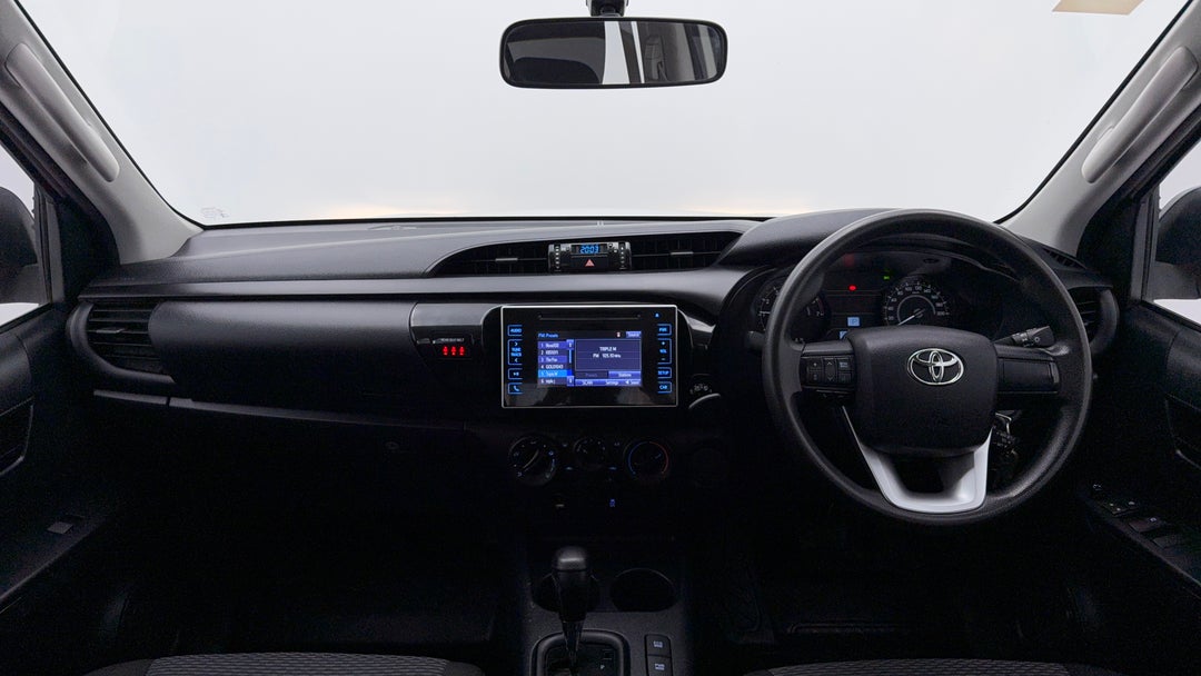 2017 Toyota Hilux Workmate, Automatic, 147470 km, Dashboard View