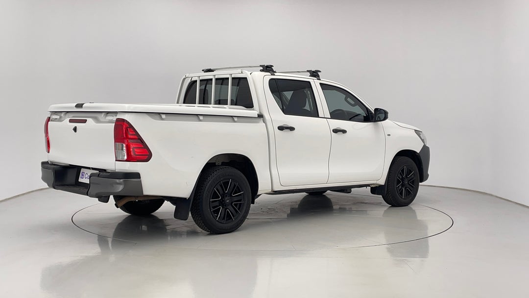 2017 Toyota Hilux Workmate, Automatic, 147470 km, Right Back Diagonal (45- Degree) View