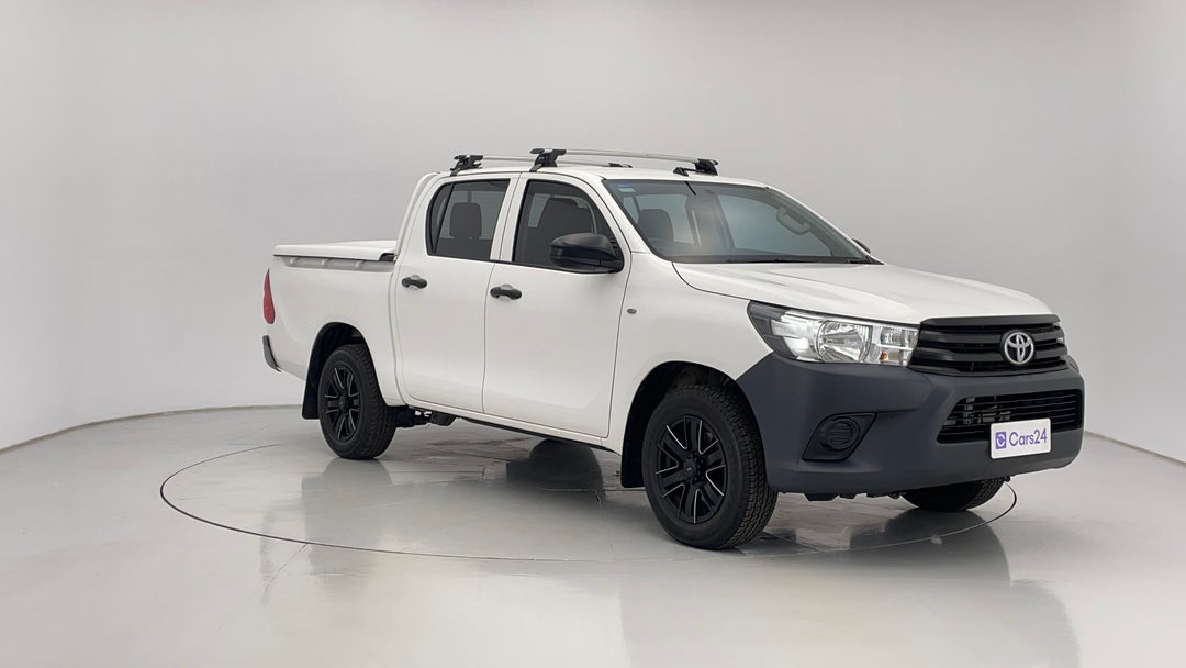 2017 Toyota Hilux Workmate, Automatic, 147470 km, Right Front Diagonal (45- Degree) View
