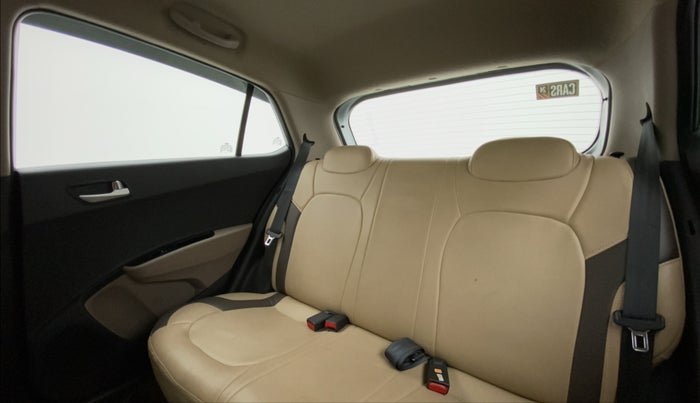 2018 Hyundai Grand i10 SPORTZ 1.2 KAPPA VTVT, Petrol, Manual, 16,566 km, Right Side Rear Door Cabin