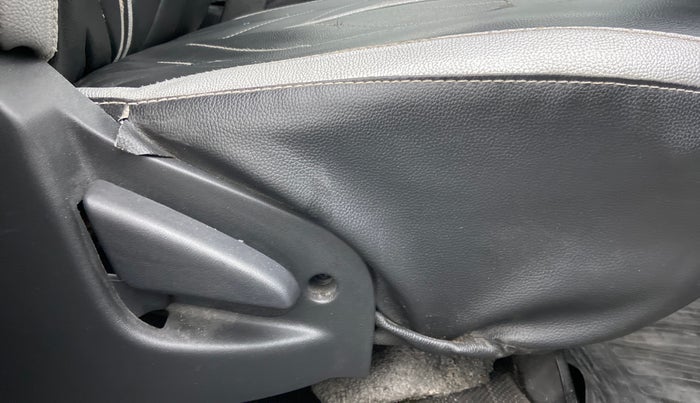 2018 Datsun Go Plus T, Petrol, Manual, 27,215 km, Driver Side Adjustment Panel