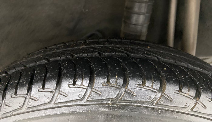 2018 Datsun Go Plus T, Petrol, Manual, 27,215 km, Left Rear Tyre Tread