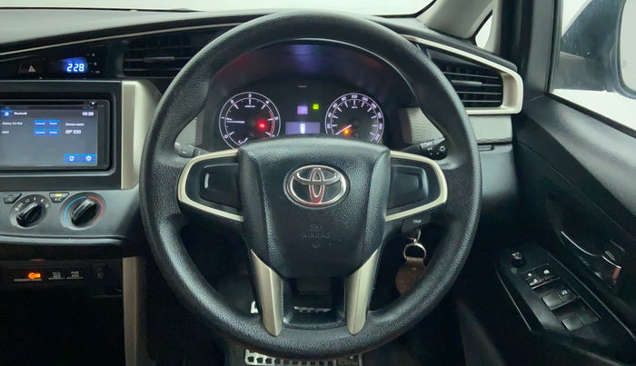 2017 Toyota Innova Crysta 2.8 GX AT 7 STR, Diesel, Automatic, 41,515 km, Steering Wheel Close-up