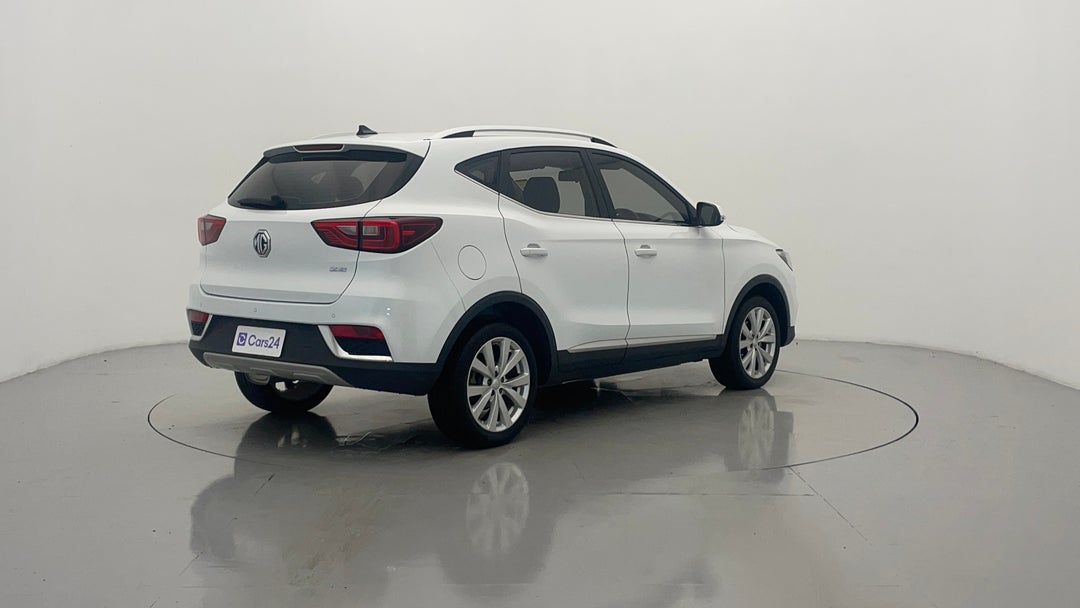 Right Back Diagonal (45- Degree) View