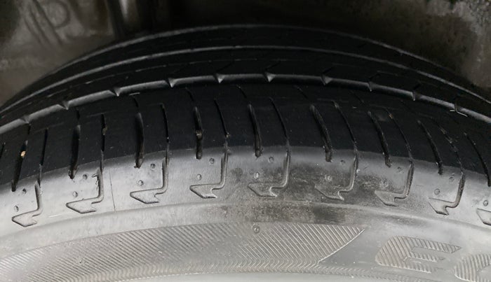 2017 Honda City ZX MT I-DTEC, Diesel, Manual, 50,756 km, Right Rear Tyre Tread