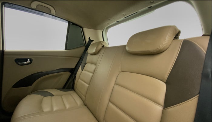 2011 Hyundai i10 SPORTZ 1.2, Petrol, Manual, 56,652 km, Right Side Rear Door Cabin