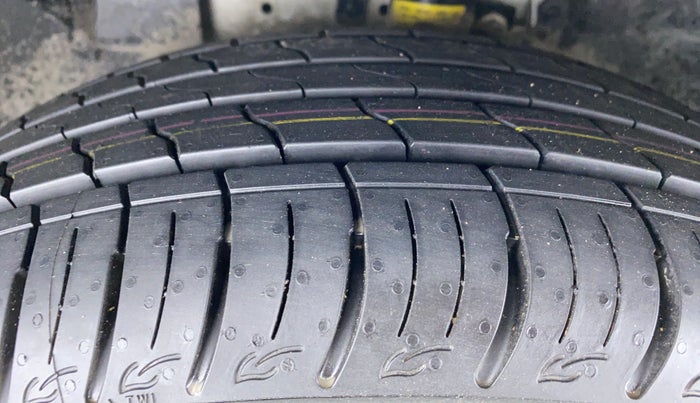 2019 Ford Ecosport 1.5TITANIUM TDCI, Diesel, Manual, 35,421 km, Left Front Tyre Tread