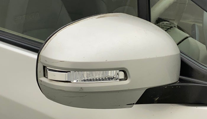 2012 Maruti Ertiga VXI, Petrol, Manual, 90,913 km, Right rear-view mirror - Indicator light has minor damage