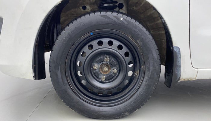 2016 Maruti Wagon R 1.0 VXI, Petrol, Manual, 65,809 km, Left Front Wheel