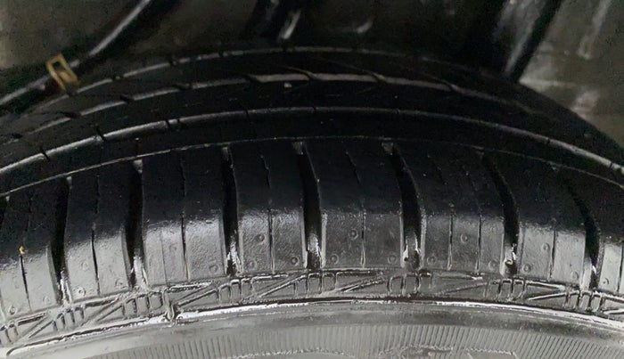 2015 Honda Brio 1.2 S MT I VTEC, Petrol, Manual, 50,471 km, Left Rear Tyre Tread