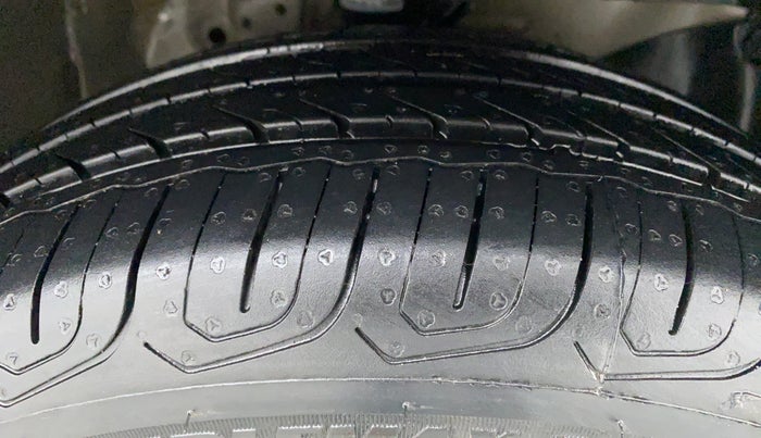 2015 Honda Brio 1.2 S MT I VTEC, Petrol, Manual, 50,471 km, Right Front Tyre Tread
