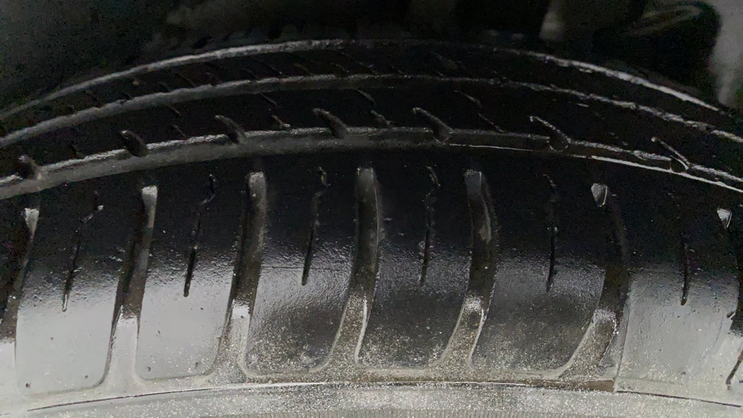 Right Rear Tyre Tread