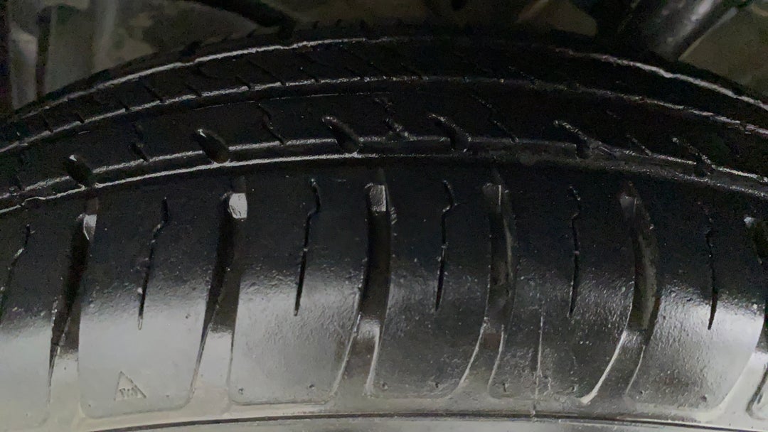Left Front Tyre Tread