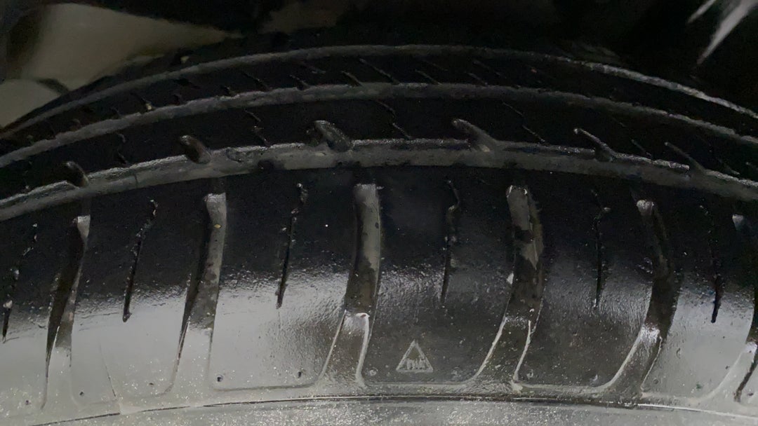 Left Rear Tyre Tread