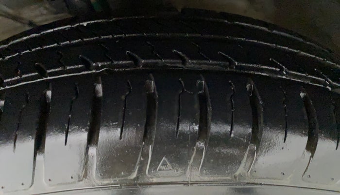 2020 Maruti Dzire VXI, Petrol, Manual, 12,461 km, Right Front Tyre Tread