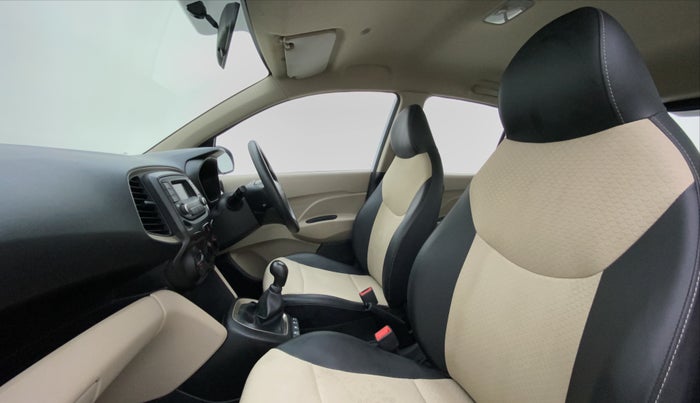 2019 Hyundai NEW SANTRO 1.1 MAGNA MT, Petrol, Manual, 9,137 km, Right Side Front Door Cabin View