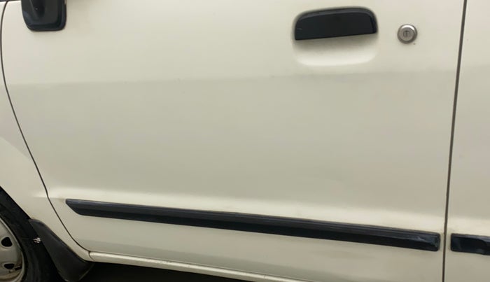 2012 Maruti Zen Estilo LXI CNG, CNG, Manual, 1,03,033 km, Front passenger door - Slightly dented