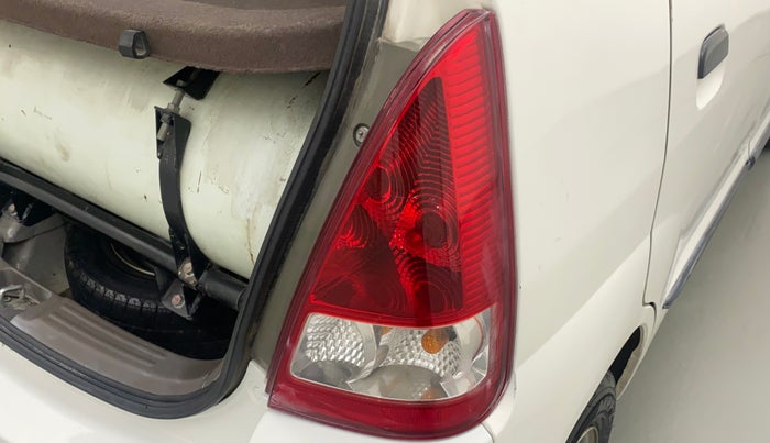 2012 Maruti Zen Estilo LXI CNG, CNG, Manual, 1,03,033 km, Right tail light - Minor scratches