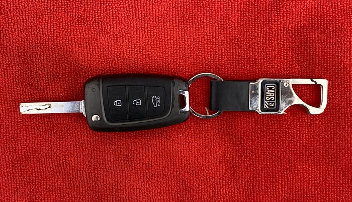 2018 Hyundai Verna 1.6 CRDI SX + AT, Diesel, Automatic, 46,823 km, Key Close Up