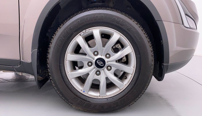 2020 Mahindra XUV500 W9, Diesel, Manual, 11,283 km, Right Front Wheel