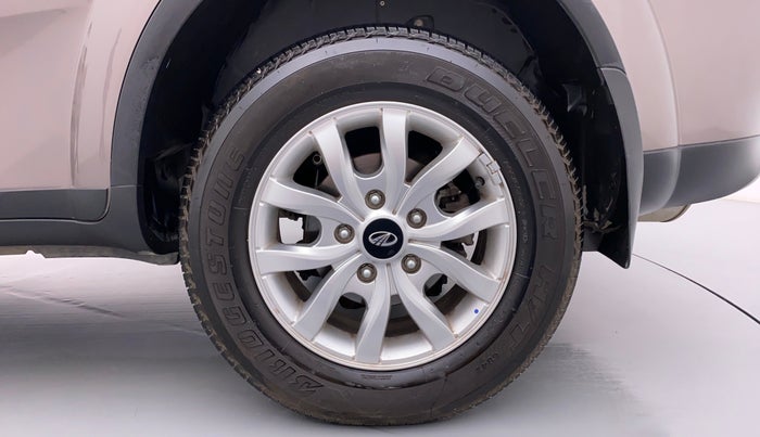 2020 Mahindra XUV500 W9, Diesel, Manual, 11,283 km, Left Rear Wheel