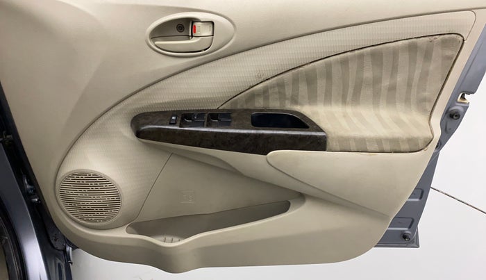 2015 Toyota Etios VX D, Diesel, Manual, 77,865 km, Driver Side Door Panels Controls