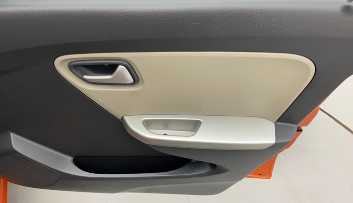2018 Maruti Alto K10 VXI (O) AMT, Petrol, Automatic, 5,280 km, Driver Side Door Panels Controls