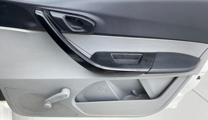2020 Tata Tiago XE PETROL, Petrol, Manual, 51,012 km, Driver Side Door Panels Control