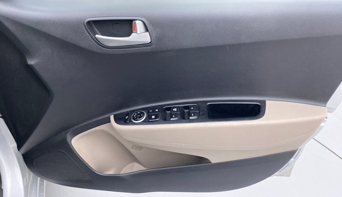 2014 Hyundai Xcent S 1.2 OPT, Petrol, Manual, 30,675 km, Driver Side Door Panels Control