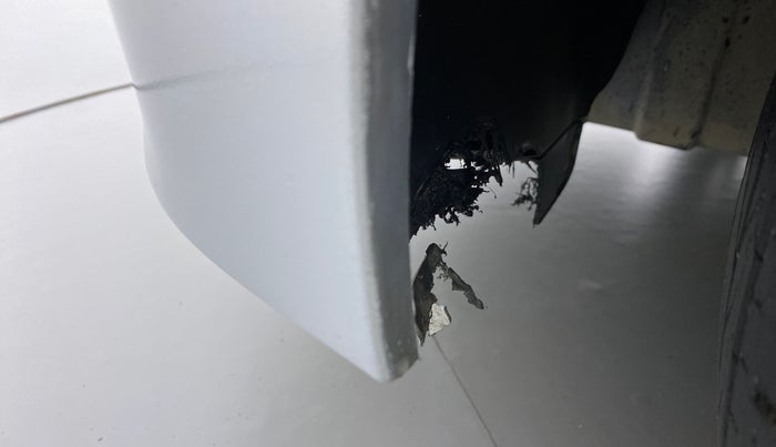 2014 Hyundai Xcent S 1.2 OPT, Petrol, Manual, 30,675 km, Left fender - Lining loose
