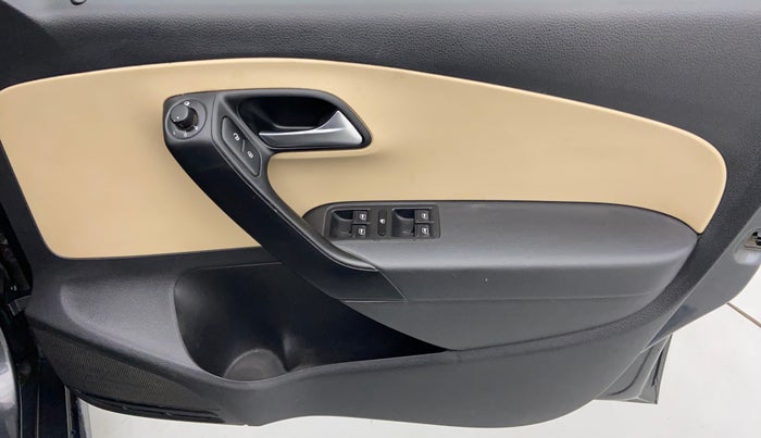 2016 Volkswagen Ameo HIGHLINE 1.2, Petrol, Manual, 39,600 km, Driver Side Door Panels Control