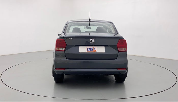 2016 Volkswagen Ameo HIGHLINE 1.2, Petrol, Manual, 39,600 km, Back/Rear
