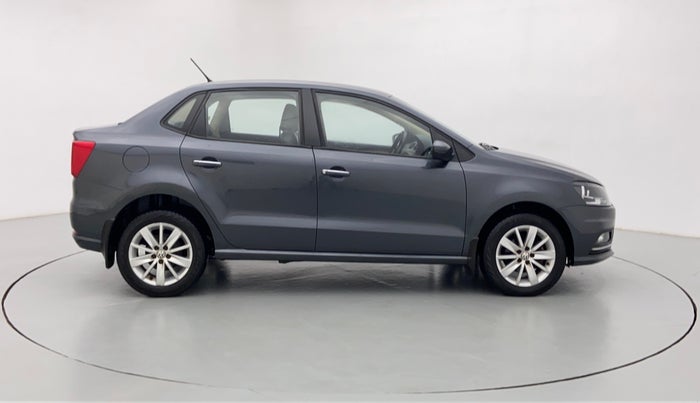 2016 Volkswagen Ameo HIGHLINE 1.2, Petrol, Manual, 39,600 km, Right Side