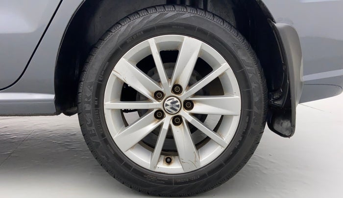 2016 Volkswagen Ameo HIGHLINE 1.2, Petrol, Manual, 39,600 km, Left Rear Wheel