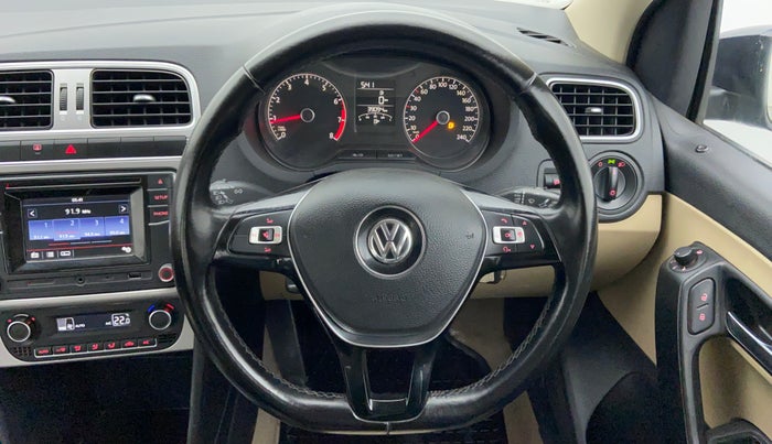 2016 Volkswagen Ameo HIGHLINE 1.2, Petrol, Manual, 39,600 km, Steering Wheel Close Up