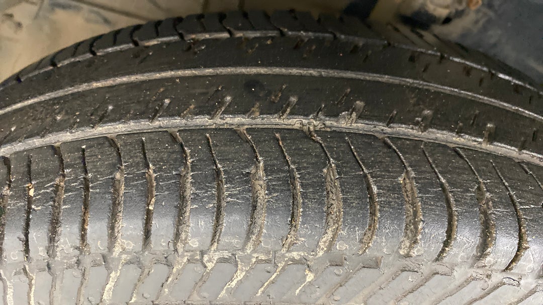 Left Front Tyre Tread