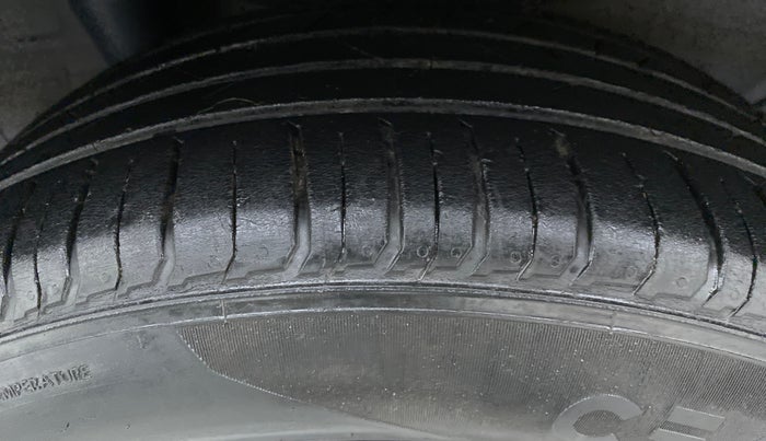 2019 Hyundai VENUE 1.0 TURBO GDI SX+ AT, Petrol, Automatic, 34,102 km, Right Rear Tyre Tread